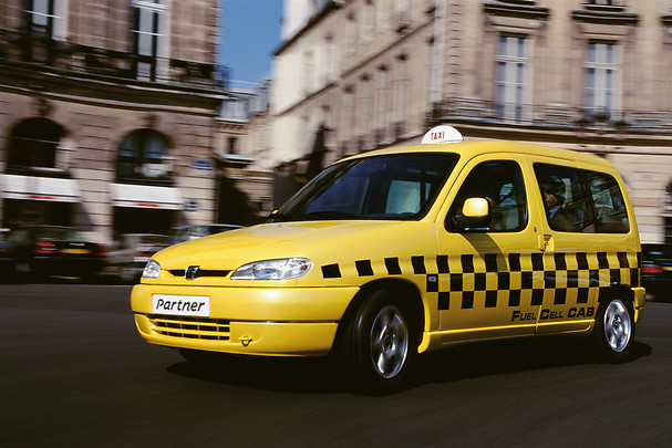 Такси марка. Peugeot partner Taxi 1996. Peugeot 104 Taxi. Peugeot 410 такси. Citroen Taxi.